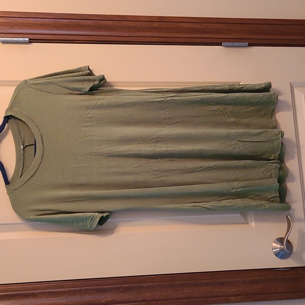 Women's size L green short sleeve dress